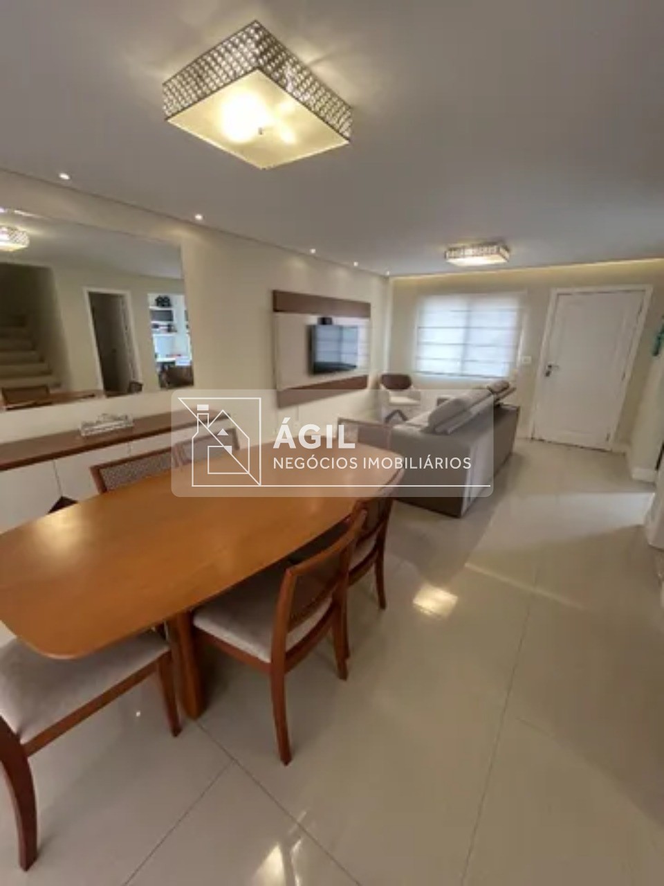 Casa em Condomínio - Loteamento Villa Branca - Home & Club Villa Branca - 4 Dormitórios - 190m². Jacareí