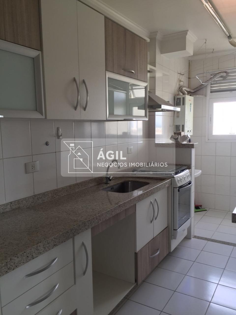 Apartamento à venda de 3 dormitórios com suíte - Jardim América - São José dos Campos - SP -Apartamento com Área útil = 85 m²; - 3 Dormitórios, sen