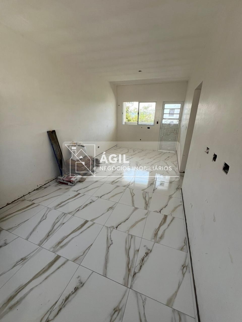 Casa Nova a venda no bairro Jardim Colinas - Jacareí 2 Dormitórios Sala Cozinha 2 Vagas de Garagem Quintal Que tal agendar uma visita e conhecer est