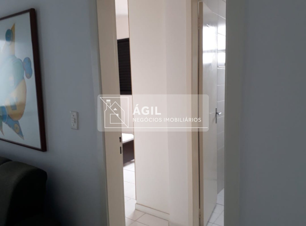 Aluga-se apartamento mobiliado na Av. Adhemar de barros -1 Suíte com cama e armário embutidos -1 Sala para 2 ambientes com mesa e cadeiras -1 Cozinha