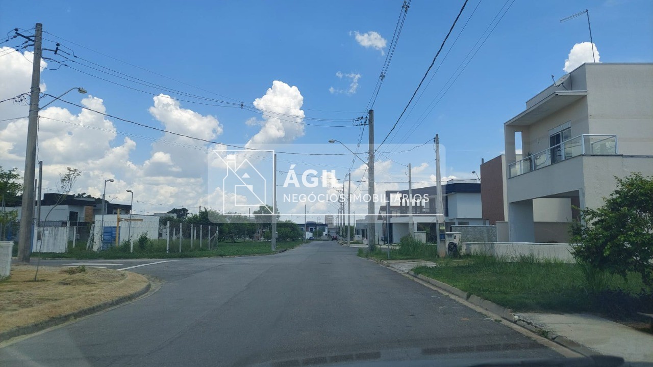 Vendo Terreno 231m² Condomínio Bosque dos Manacás - Jacareí-SP - Localizado a 5 minutos da Rod. Presidente Dutra e a 5 minutos do centro da cidade -