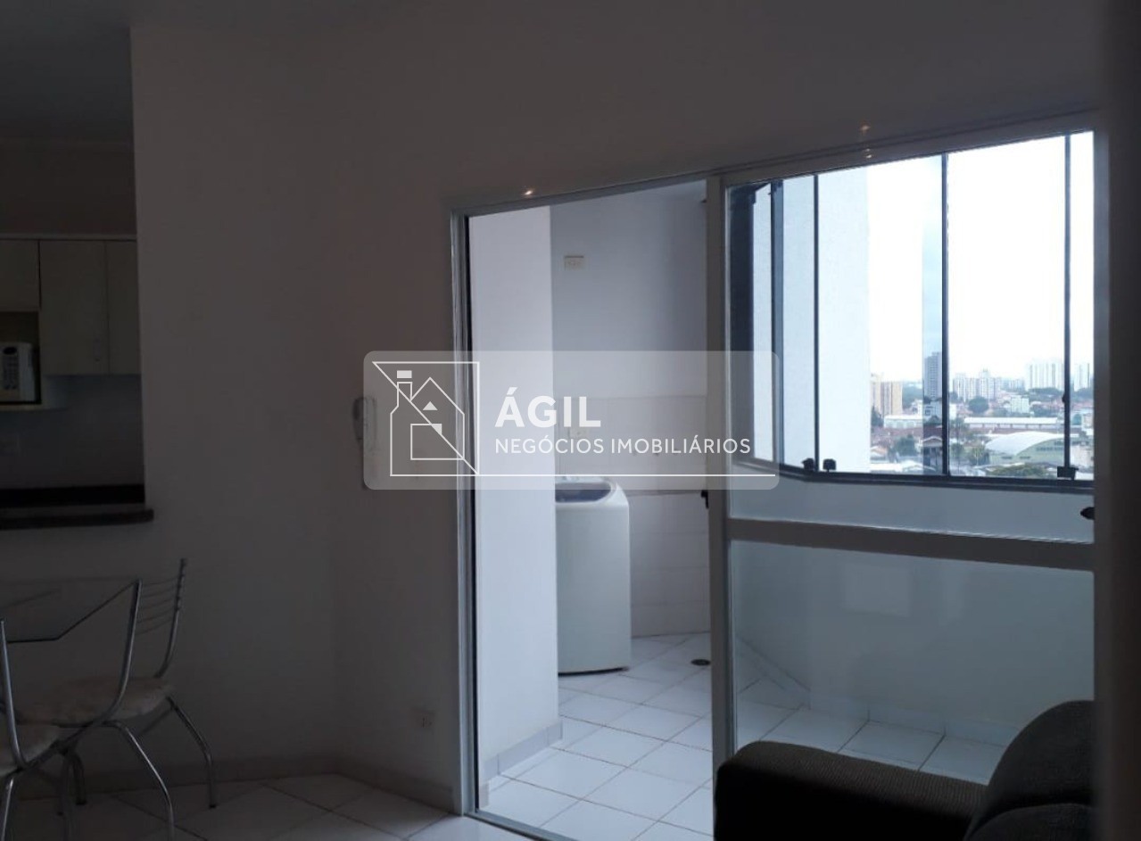 Aluga-se apartamento mobiliado na Av. Adhemar de barros -1 Suíte com cama e armário embutidos -1 Sala para 2 ambientes com mesa e cadeiras -1 Cozinha