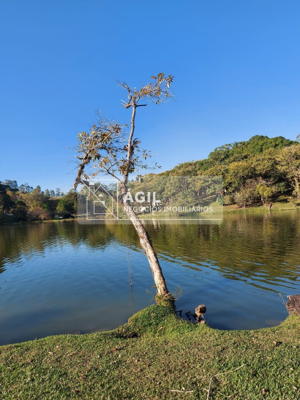 Casa em condomínio fechado em meio à natureza, Jacareí/SP