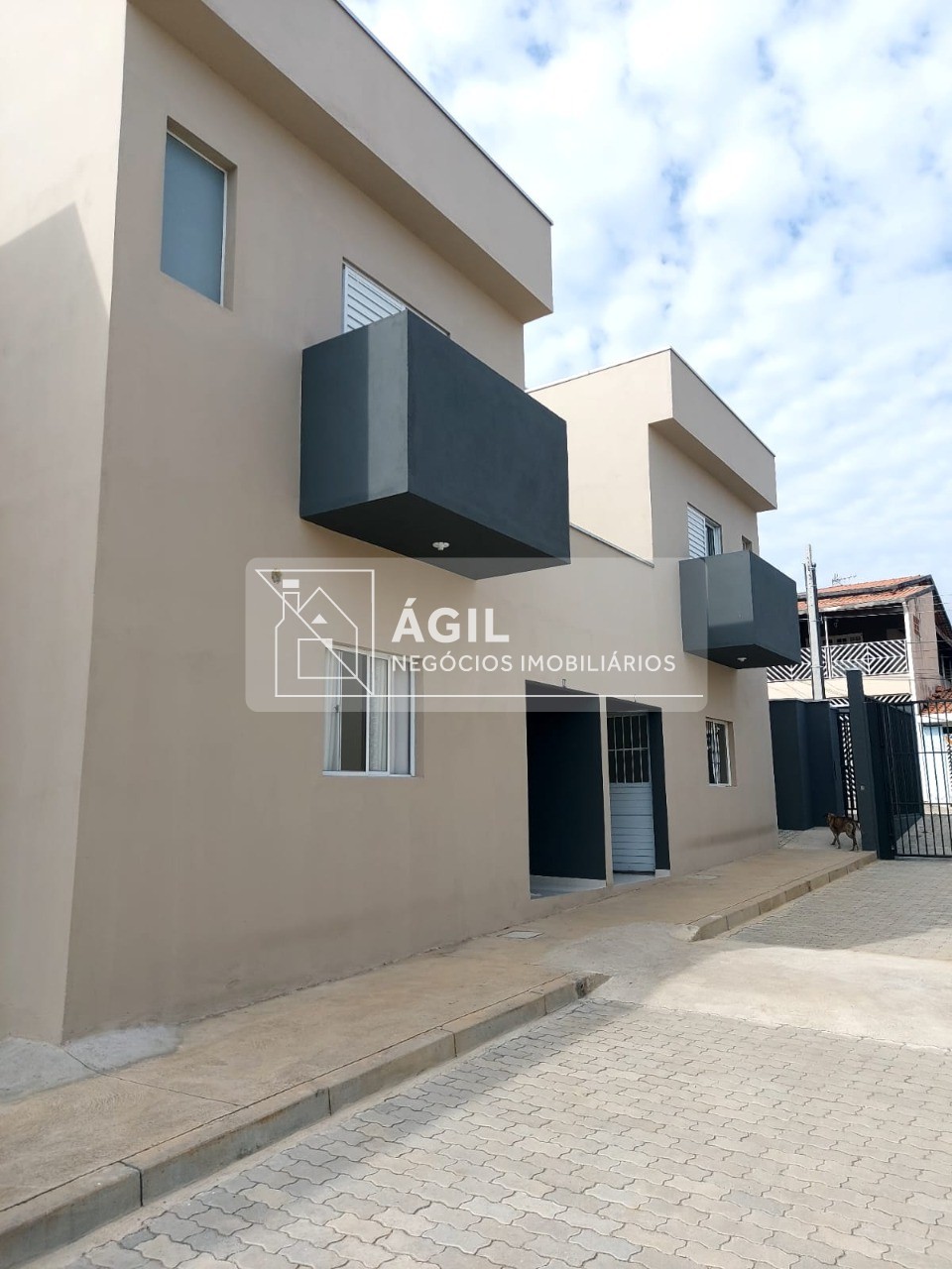 Venda - Casa - Condominio Barra do Pirai - Chacaras Araujo 3 dormitórios com 1 Suíte - 75m² Área construída - 3 Dormitórios -1 dormitório com Suíte