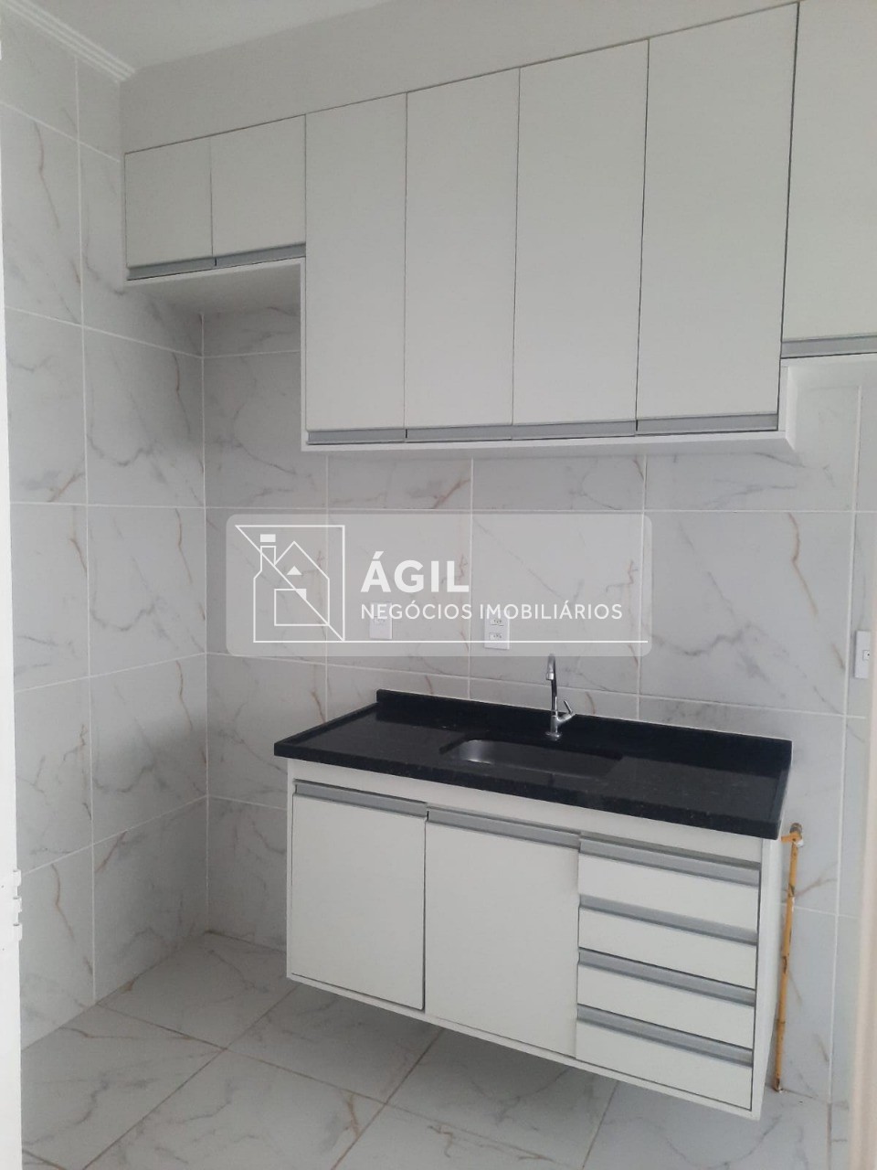Aluga-se apartamento no max clube no jardim ismênia - são jo