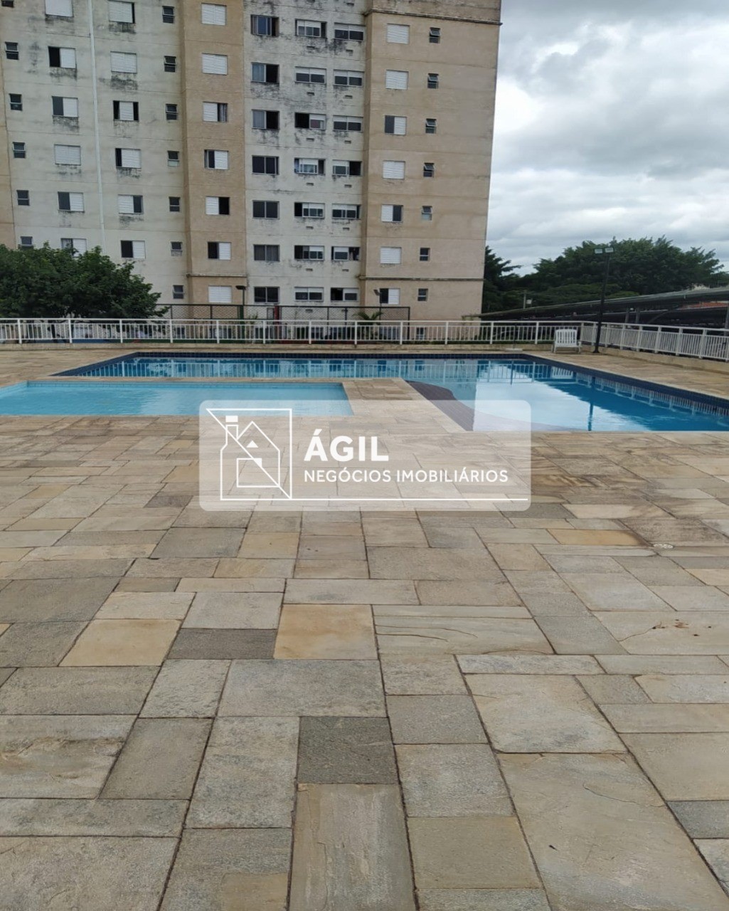 Aluga-se Apartamento no Max Clube no Jardim Ismênia - São José dos Campos