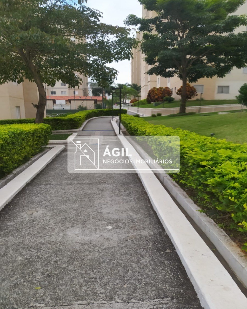 Aluga-se Apartamento no Max Clube no Jardim Ismênia - São José dos Campos