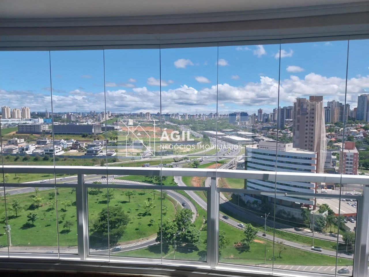 Aluguel - Apartamento - 114m² - 02 dormitórios - Residencial Panorama Vila Ema