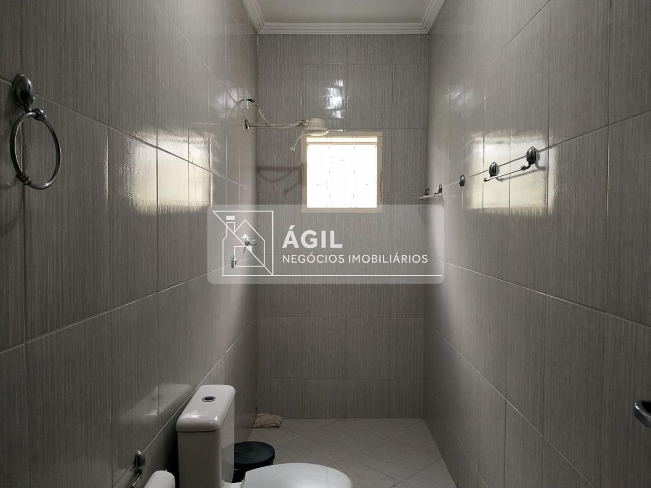 Excelente casa 2 dormitórios à venda no bairro jardim bandei