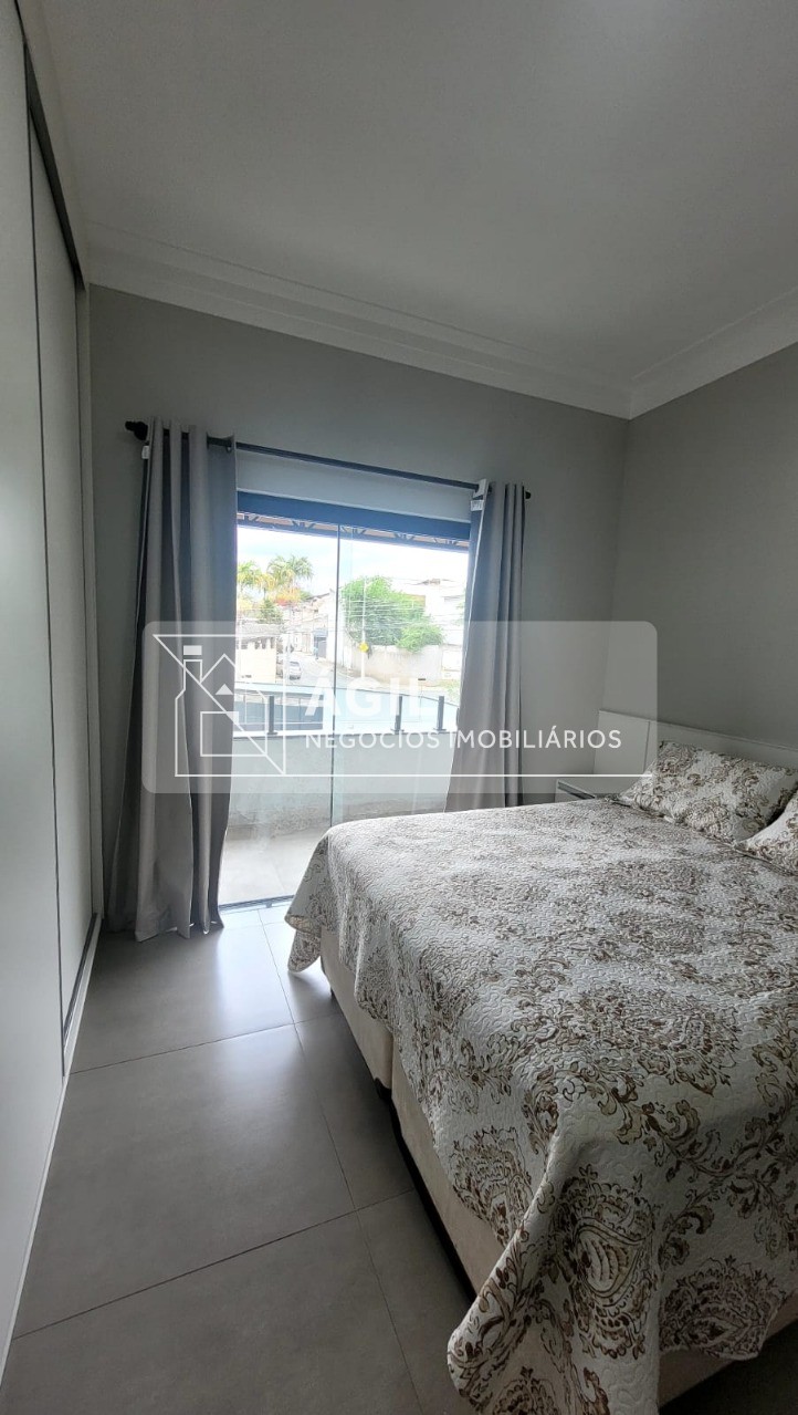 Venda - Casa - 02 Suites - Loteamento Villa Branca, Jacarei