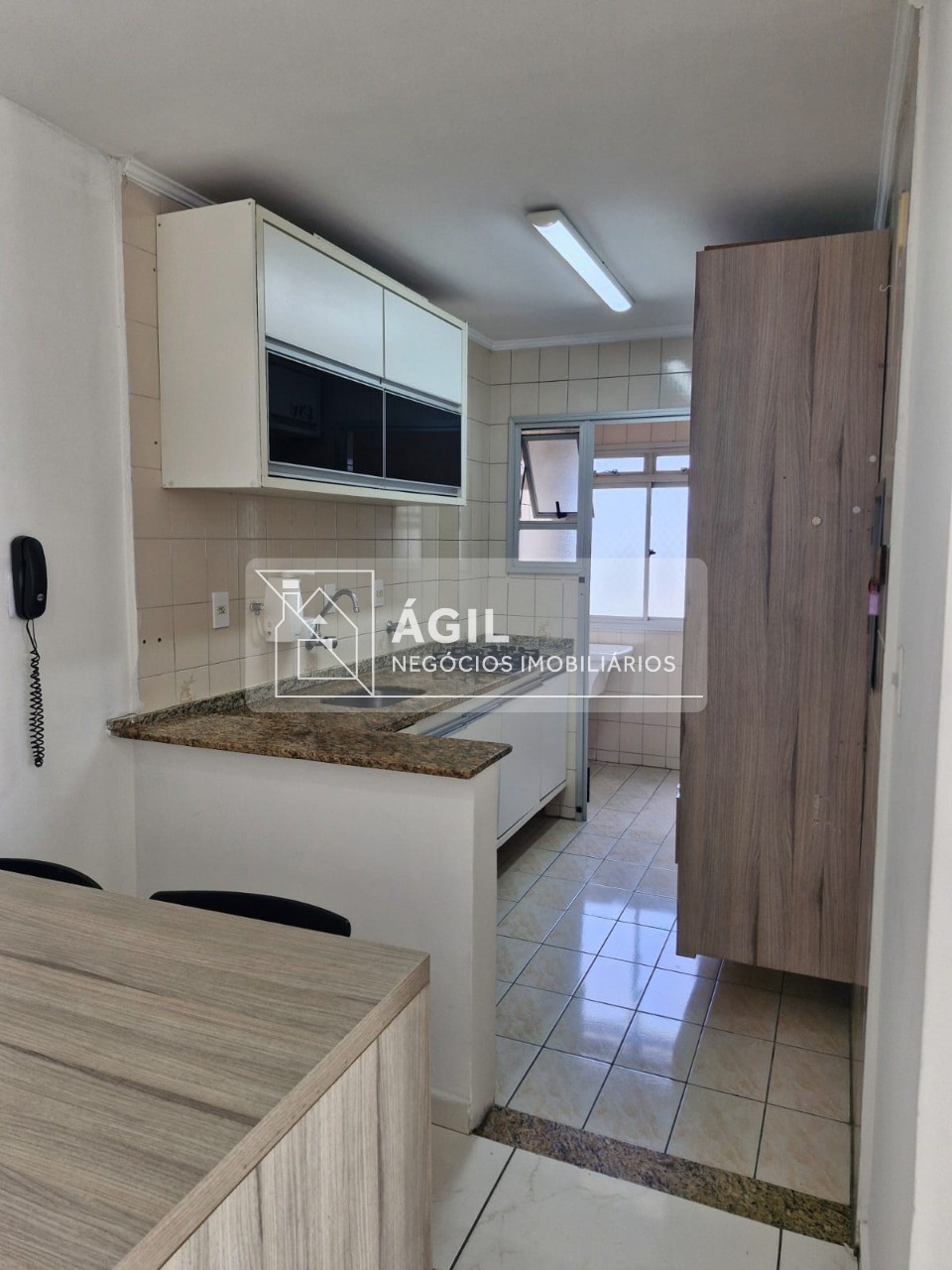 Aluguel - Apartamento - Edifício Inconfidência, Jardim São Dimas em São José dos campos - 70m² - Andar médio - 03 Dormitórios, sendo uma Suíte - 0