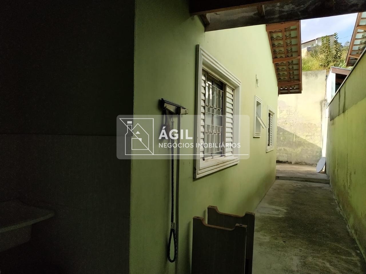 Excelente casa 2 dormitórios à venda no bairro jardim bandei