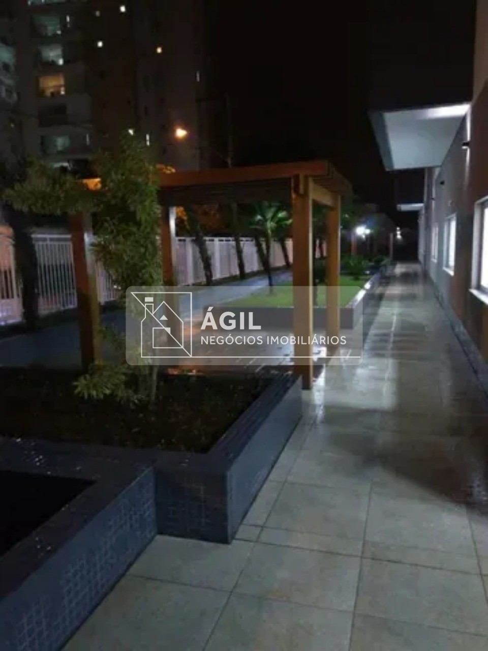 Aluga-se apartamento no Condomínio Gemini Royal Park - São José dos Campos - SP -80m² - Varanda espaçosa - 2 Dormitórios, sendo 1 suíte com planejad