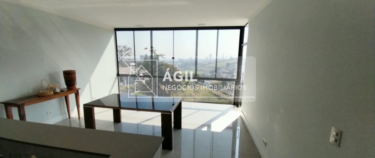 Vende casa semi nova 3 suítes condomínio coleginho em jacare