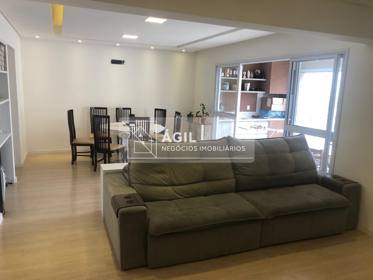 Apartamento a venda - 2 suítes - Jardim das Indústrias - São José dos Campos - SP Aquecimento a gás Instalação de Ar Condicionado 02 Suítes com armá