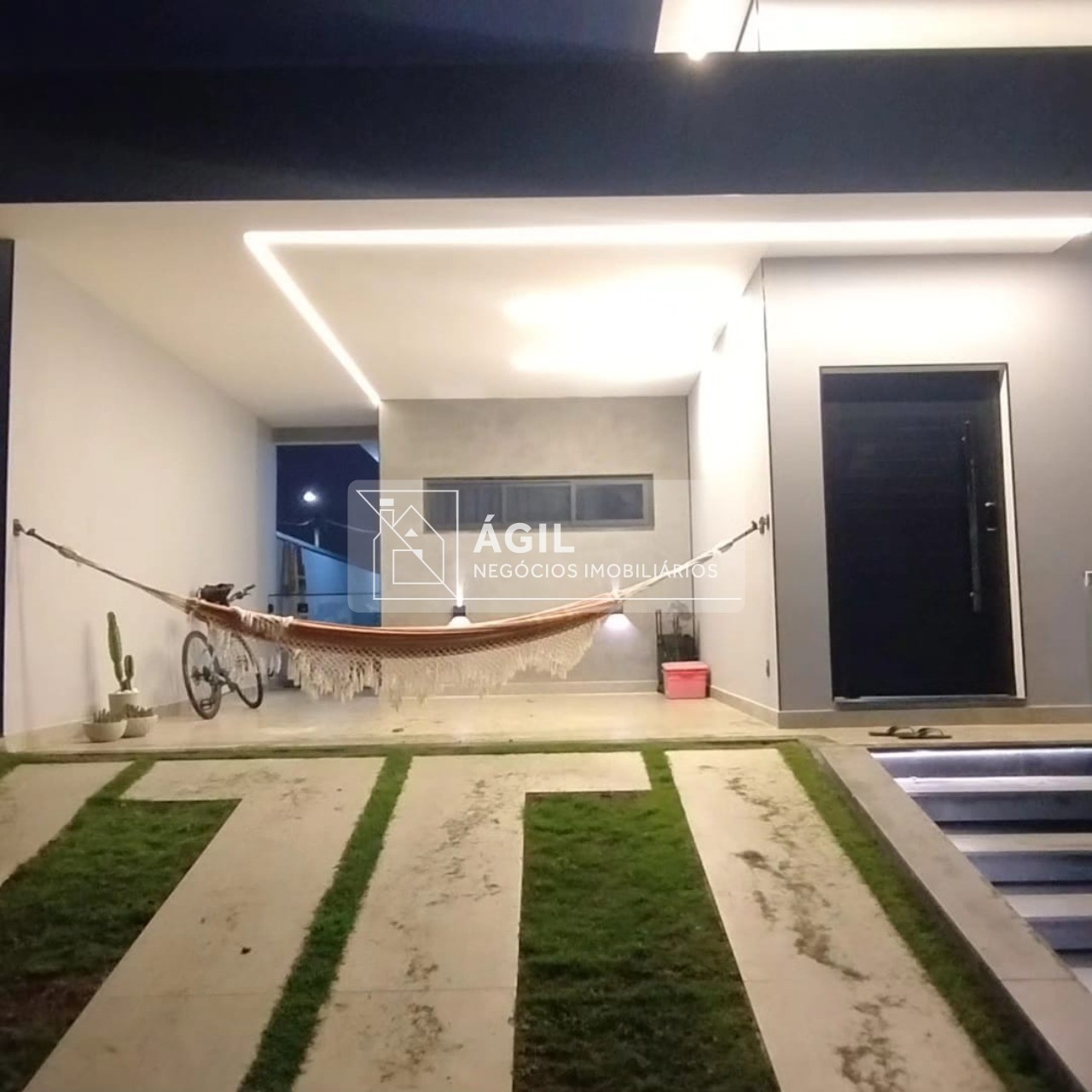 Casa nova a venda - Condomínio Residencial Vereda dos Campos - Eugênio de Melo - São José dos Campos - SP Área construída: 120m² Terreno: 250m² S
