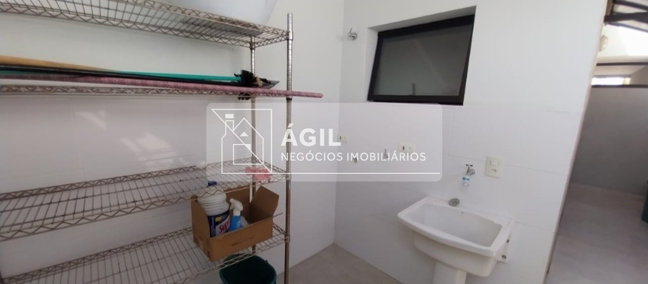 Vende casa semi nova 3 suítes condomínio coleginho em jacare