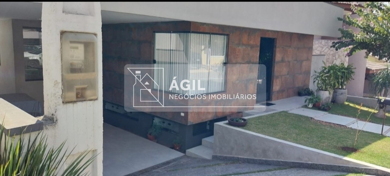 Vende casa semi nova 3 suítes condomínio coleginho em jacare