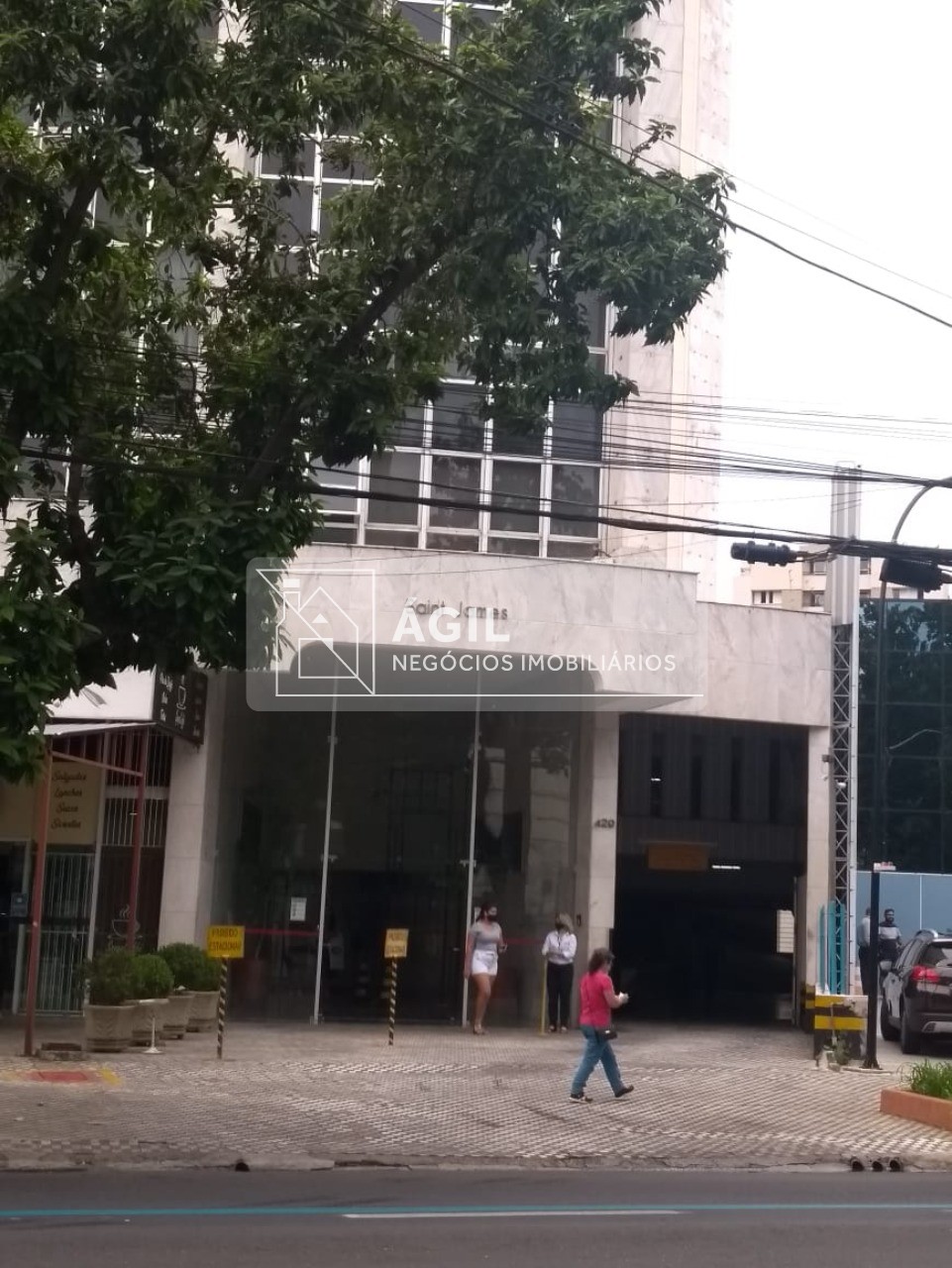 Venda Aceita permuta em uma sala comercial no Edifício San James em São Jose dos Campos-SP A sala comercial fica no Edifício Saint James à avenida d