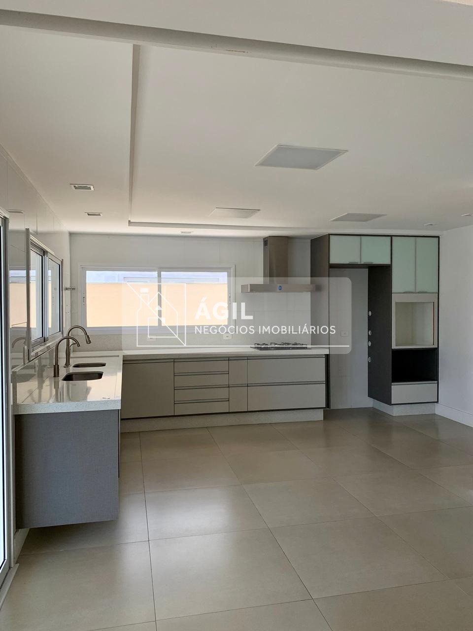 Venda- Condomínio Fechado- Sobrado Altos da Serra I - Urbanova - São José dos Campos - SP 4 suítes 4 salas (de TV, de estar, de jantar, de lareira) 1