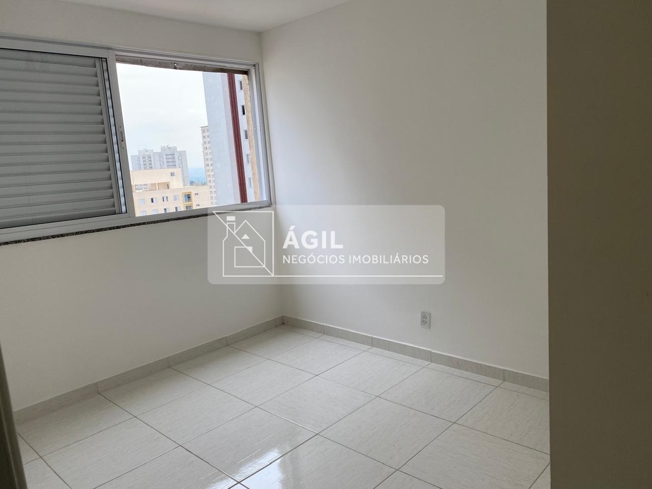 Vendo- apartamento com 1 dormitório na rua santa clara vila 