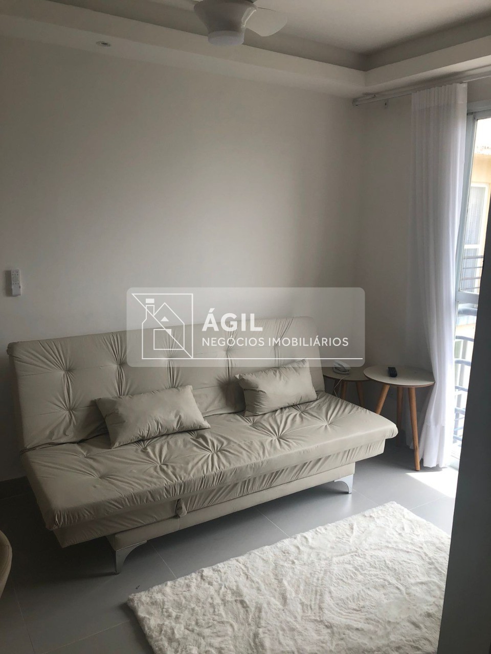 Lindo apartamento de 1 dormitório para alugar no Urbanova - São José dos Campos - SP 1 dormitório mobiliado com cama de casal e armário, c/ventilador
