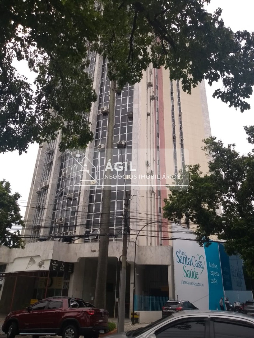 Venda Aceita permuta em uma sala comercial no Edifício San James em São Jose dos Campos-SP A sala comercial fica no Edifício Saint James à avenida d