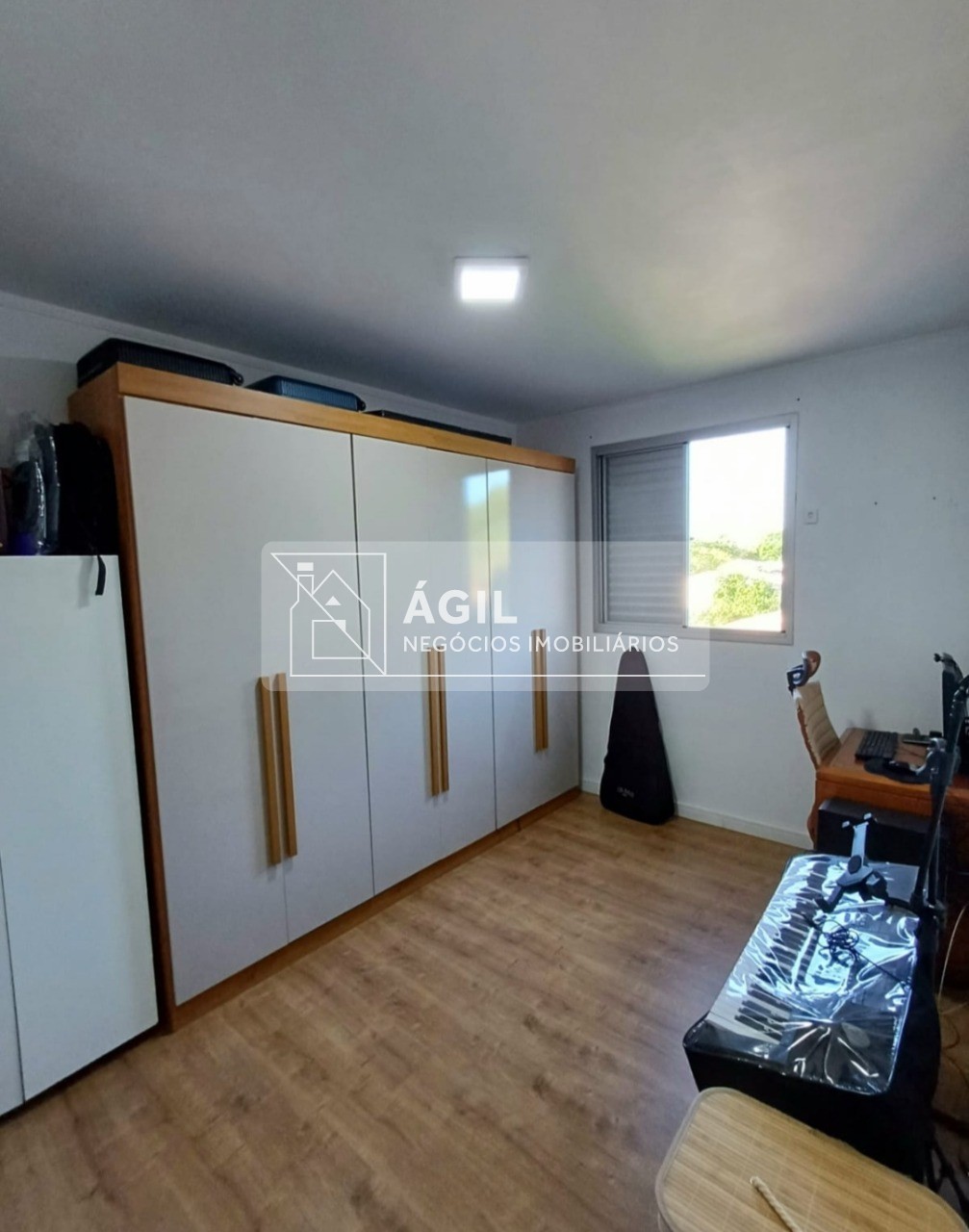 Vende-se apartamento condomínio solar leste, bairro jardim s