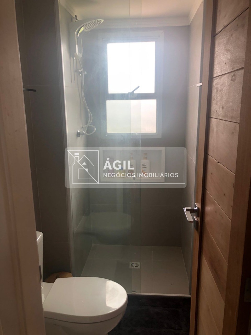 Lindo apartamento de 1 dormitório para alugar no Urbanova - São José dos Campos - SP 1 dormitório mobiliado com cama de casal e armário, c/ventilador