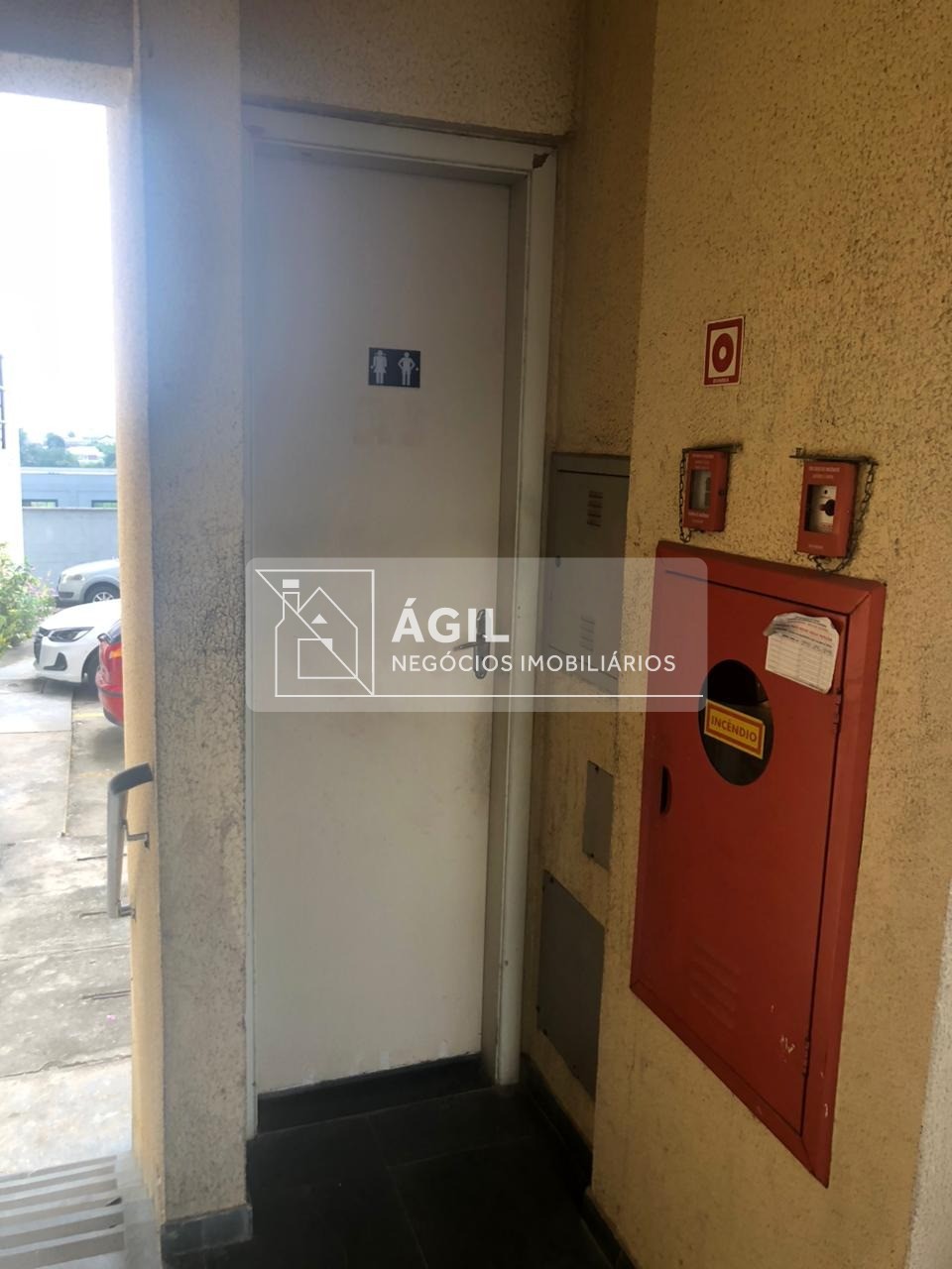 Lindo apartamento de 1 dormitório para alugar no Urbanova - São José dos Campos - SP 1 dormitório mobiliado com cama de casal e armário, c/ventilador