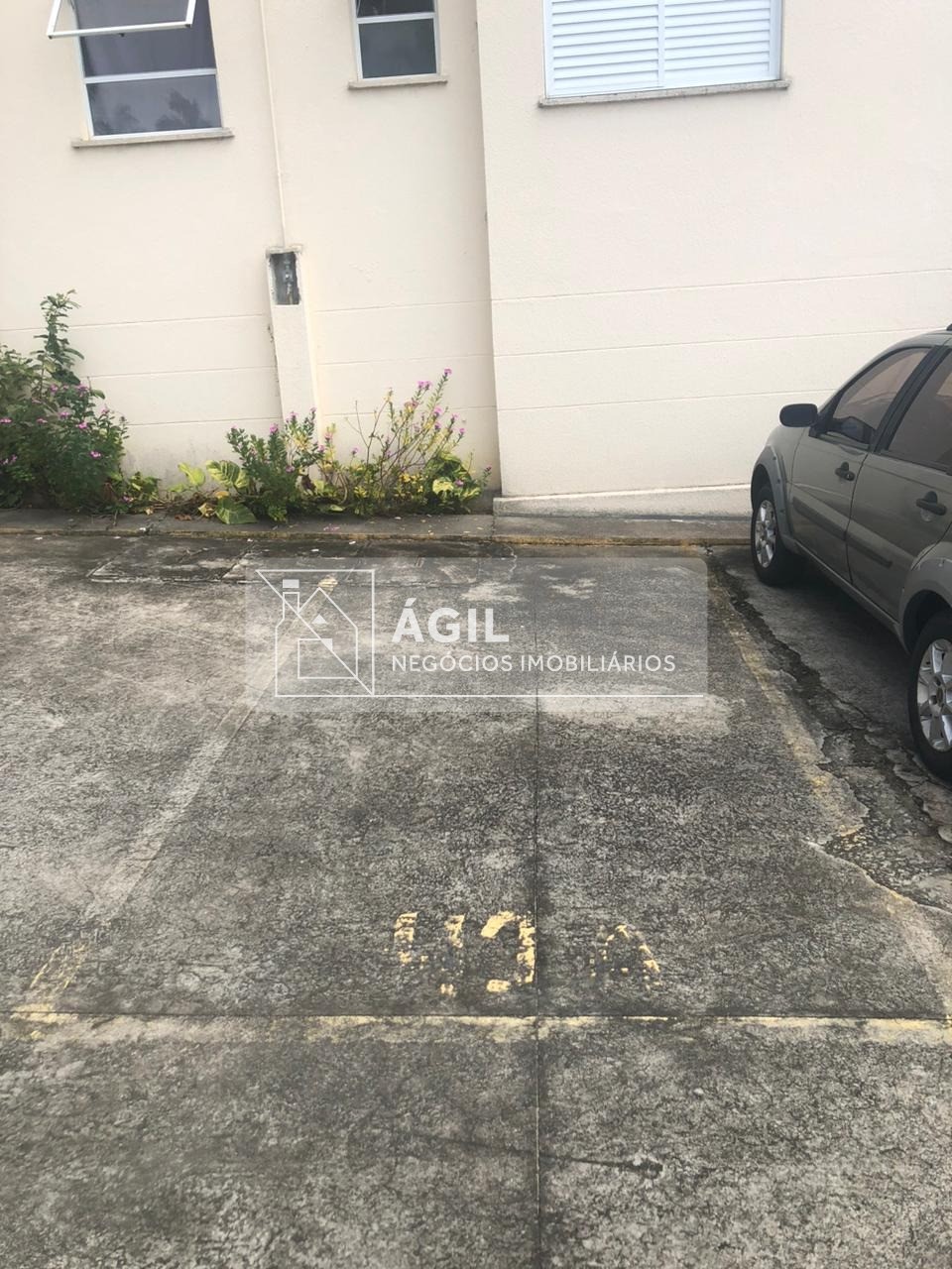 Lindo apartamento de 1 dormitório para alugar no Urbanova - São José dos Campos - SP 1 dormitório mobiliado com cama de casal e armário, c/ventilador