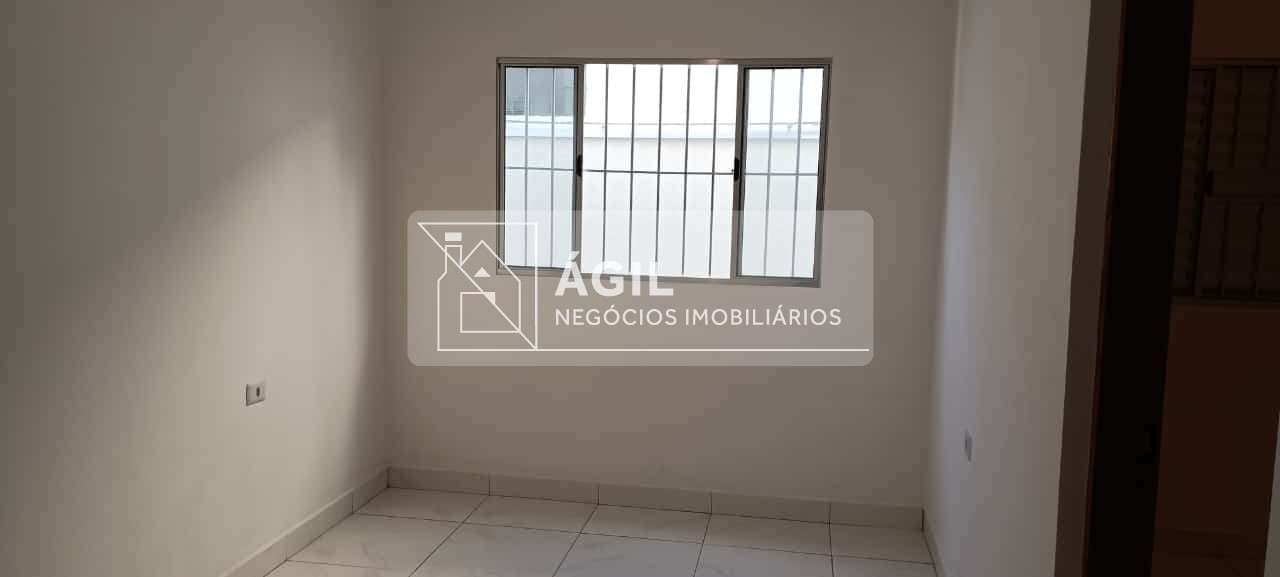 Vendo casa na zona sul, com 2 dormitório em São José dos Campos-SP Área Construída 60m² Área do Terreno 149,5m² Casa com dois quartos, sendo uma sui