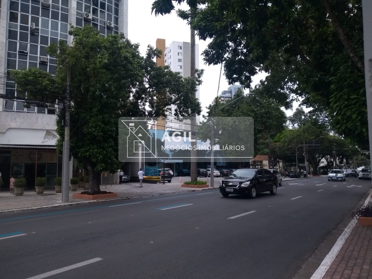 Venda Aceita permuta em uma sala comercial no Edifício San James em São Jose dos Campos-SP A sala comercial fica no Edifício Saint James à avenida d