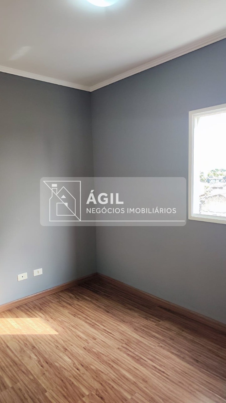 Vendo um apartamento localizado no bairro Bosque dos Ipês, próximo ao Shopping Jd. Oriente São José dos Campos SP. - 50m² - Sacada - 02 Dormitórios