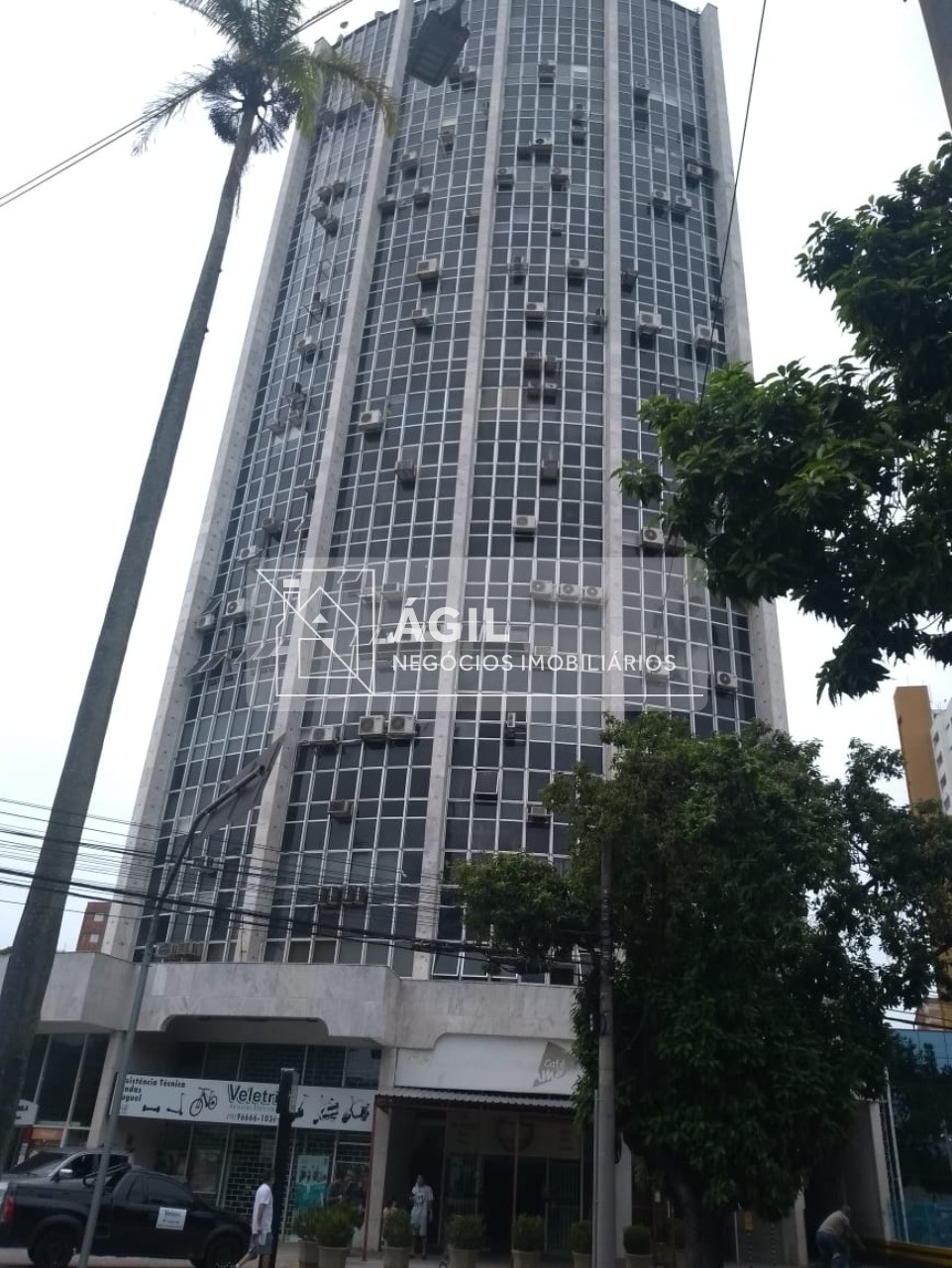 Venda Aceita permuta em uma sala comercial no Edifício San James em São Jose dos Campos-SP A sala comercial fica no Edifício Saint James à avenida d