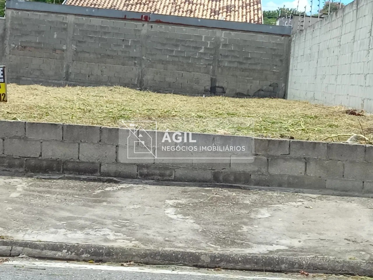 Venda - Terreno - 250² - Loteamento Villa Branca - Jacareí -
