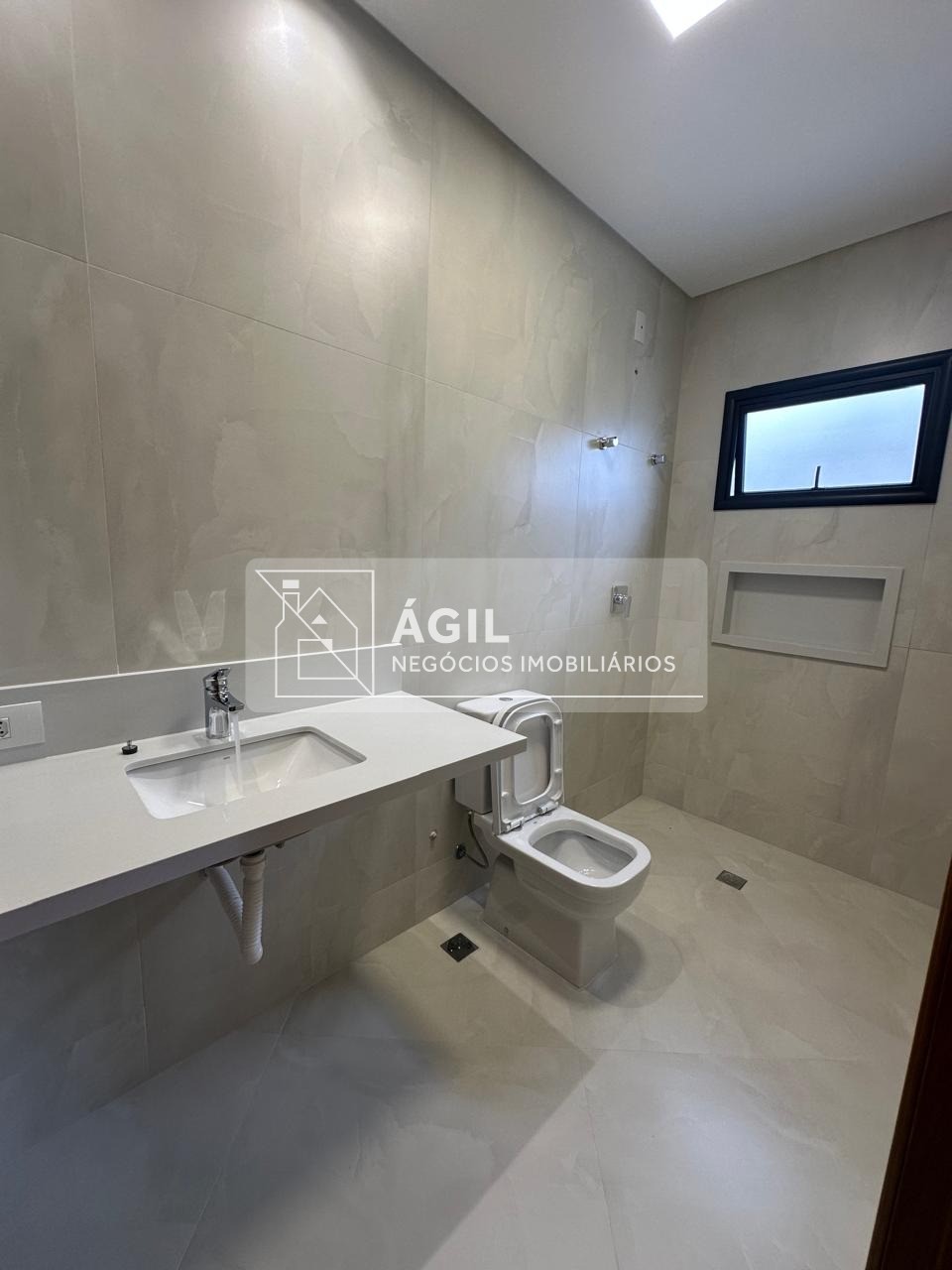 Venda - casa -sobrado - 3 suites - condomínio reserva rudá -