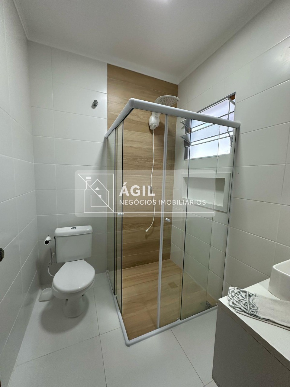 Vendo-casa - jardim uirá - 150,00m² - 3 dormitórios- 3 suite