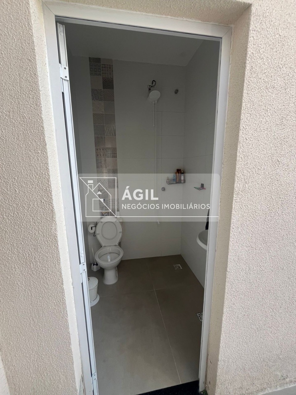 Venda - Edicula - 58m² - Piscina - Villa Branca - Jacarei