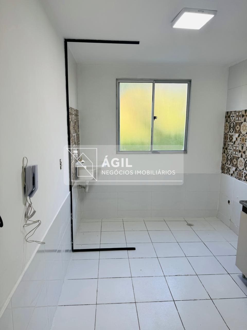 ALUGA-SE Apartamento 01 dormitório - de 38m², localizada no bairro Jardim Califórnia - JACAREÍ