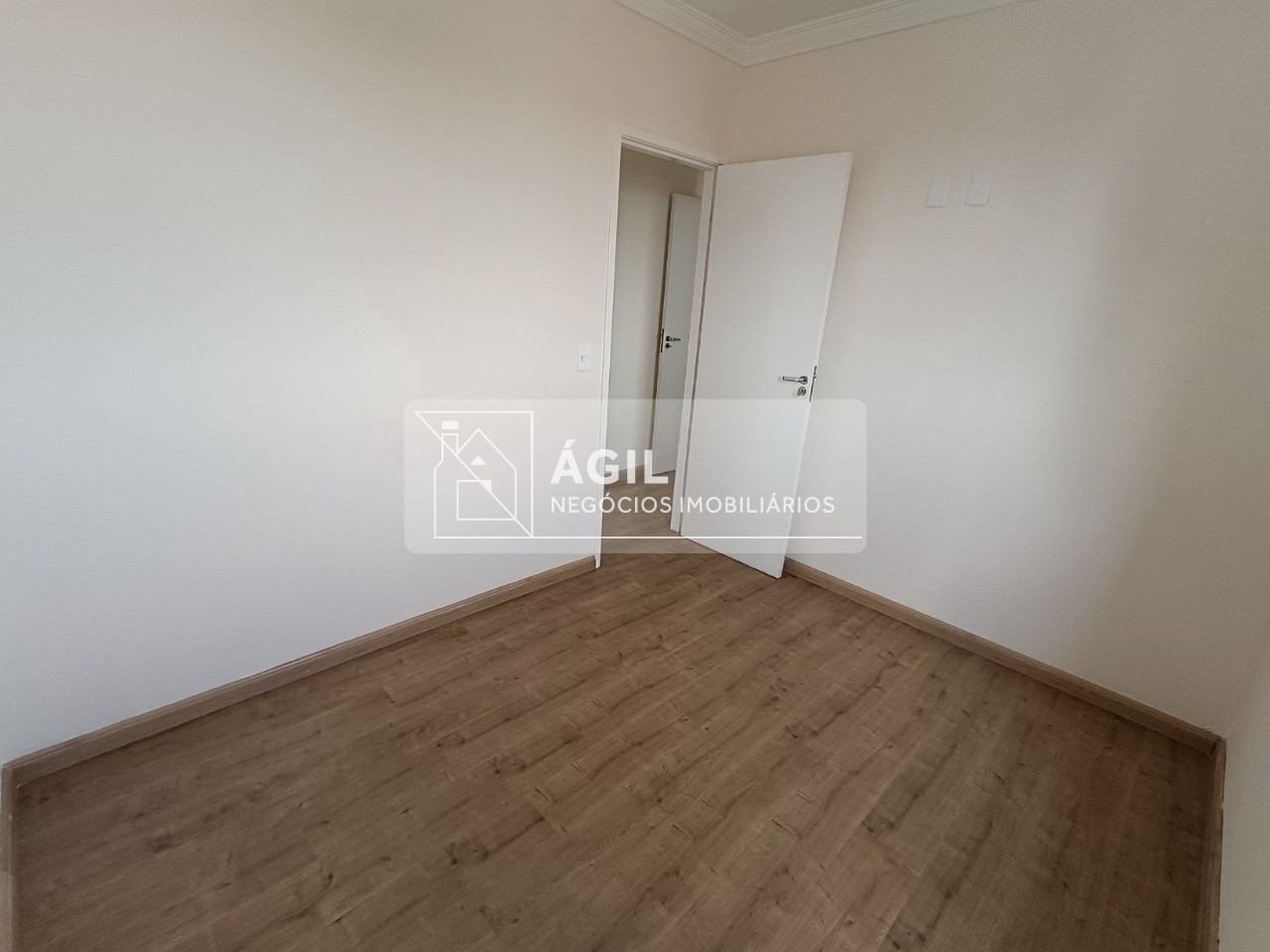 Apartamento a Venda no Condomínio Cittá Di Roma - Jardim Augusta - São José dos Campos - SP Próximo ao Shopping Center Vale e Linha Verde - 55 m² -