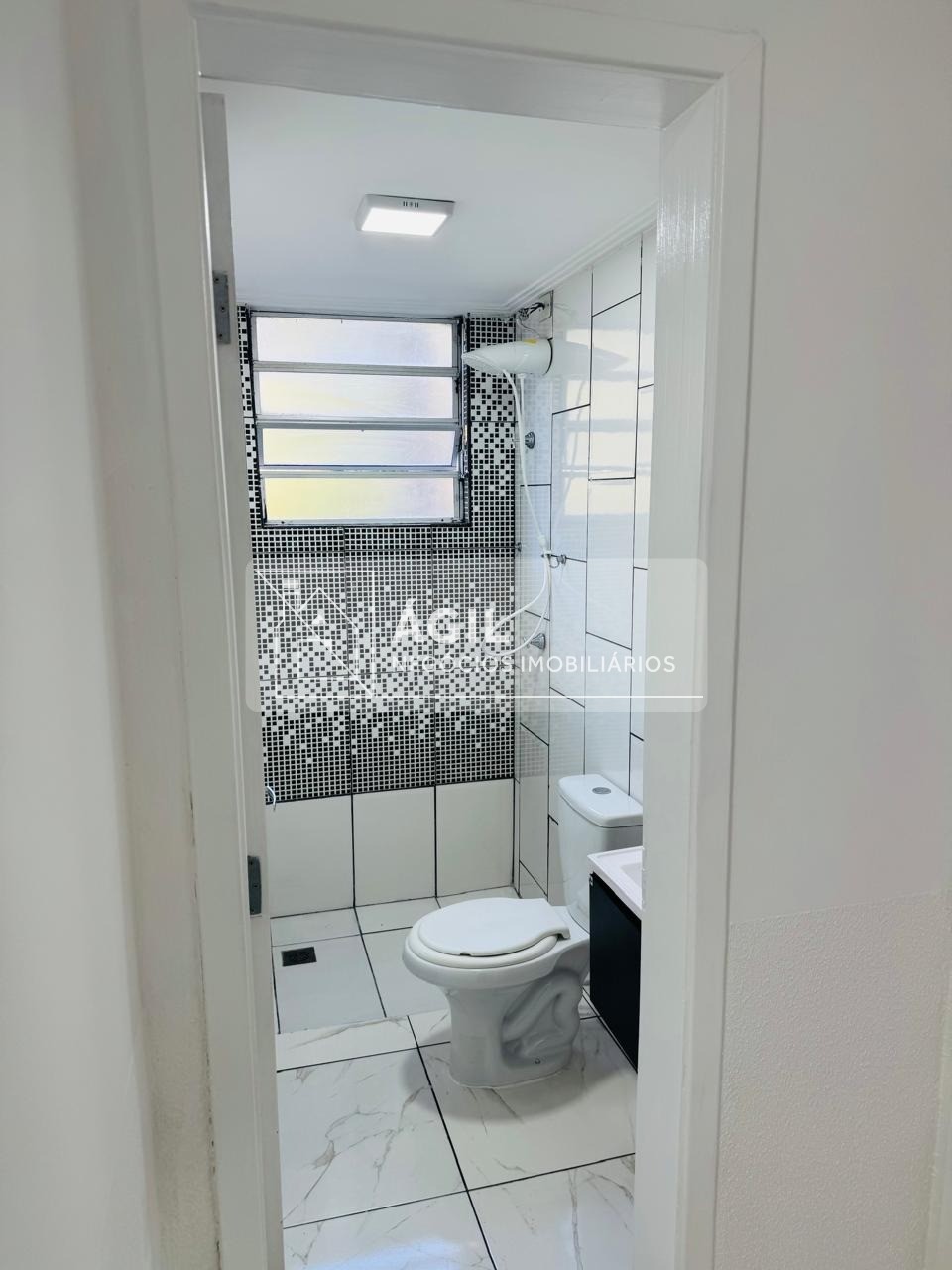 ALUGA-SE Apartamento 01 dormitório - de 38m², localizada no bairro Jardim Califórnia - JACAREÍ
