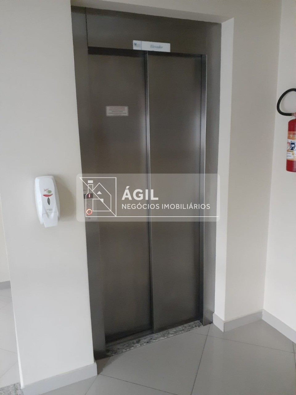 Aluga-se - Apartamento - 02 quartos - Edifício Piazza San Martino - Jardim Del Rey