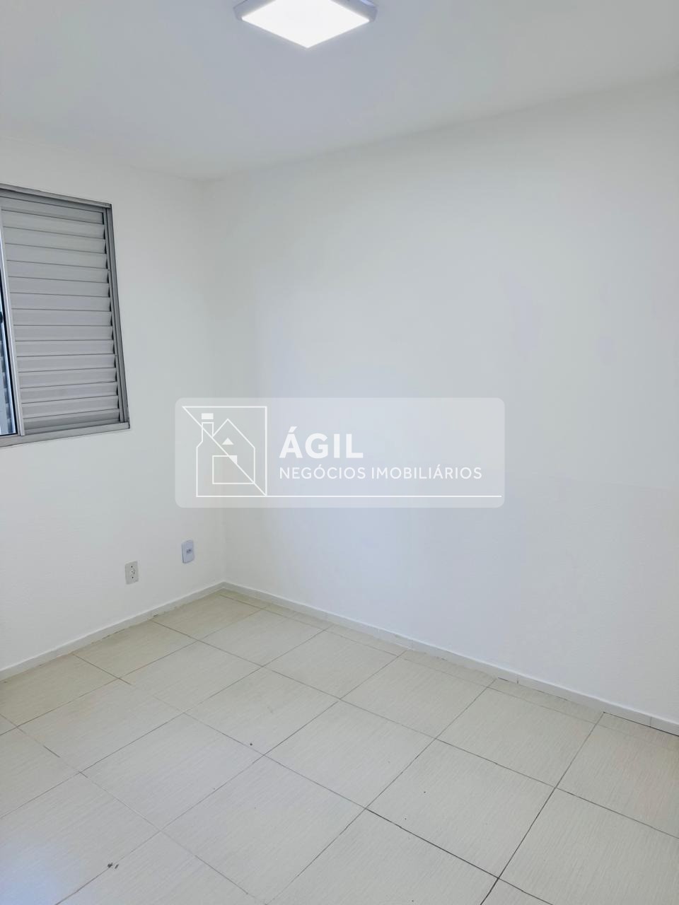 ALUGA-SE Apartamento 01 dormitório - de 38m², localizada no bairro Jardim Califórnia - JACAREÍ