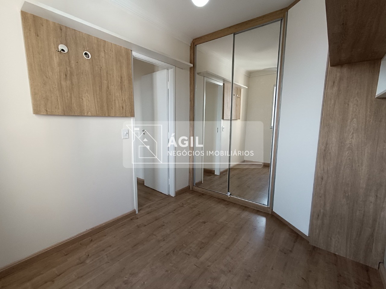 Apartamento a Venda no Condomínio Cittá Di Roma - Jardim Augusta - São José dos Campos - SP Próximo ao Shopping Center Vale e Linha Verde - 55 m² -
