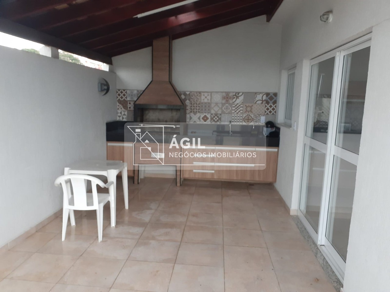 Aluga-se - Apartamento - 02 quartos - Edifício Piazza San Martino - Jardim Del Rey