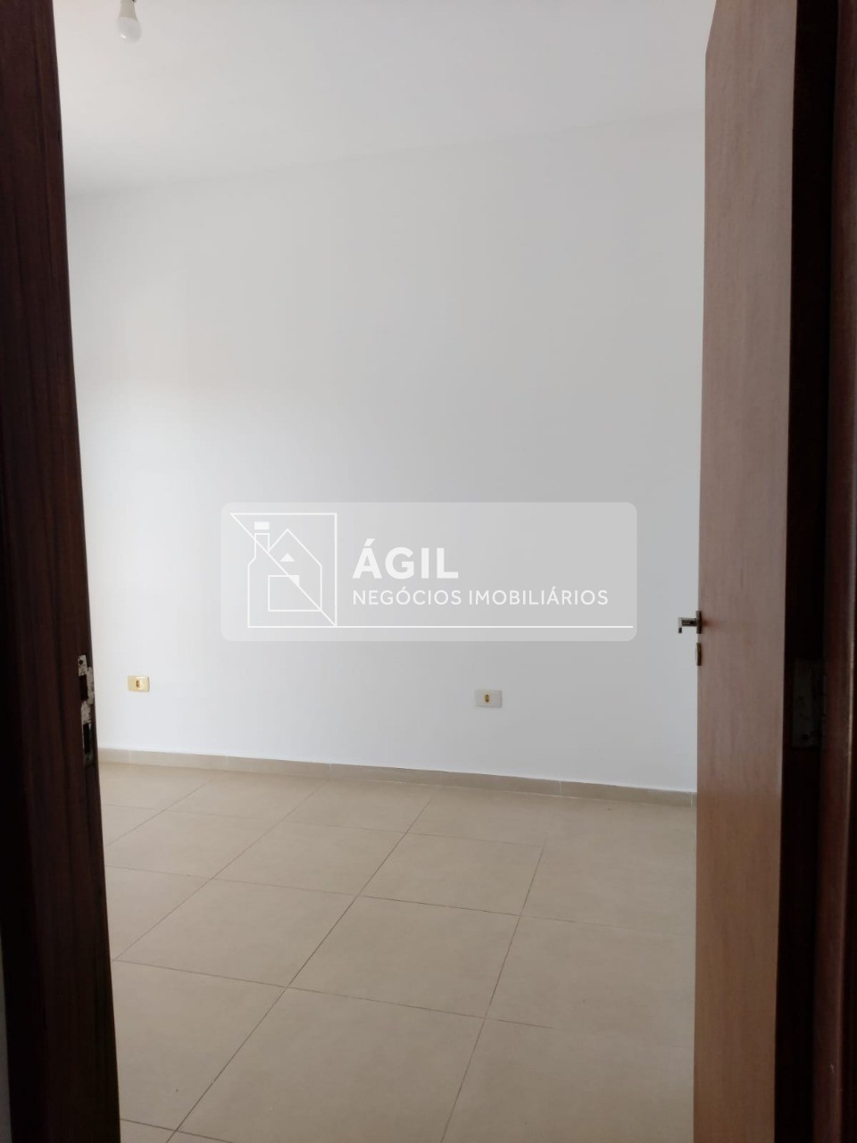 Casa para alugar no condomínio recanto sábia - chácara são j