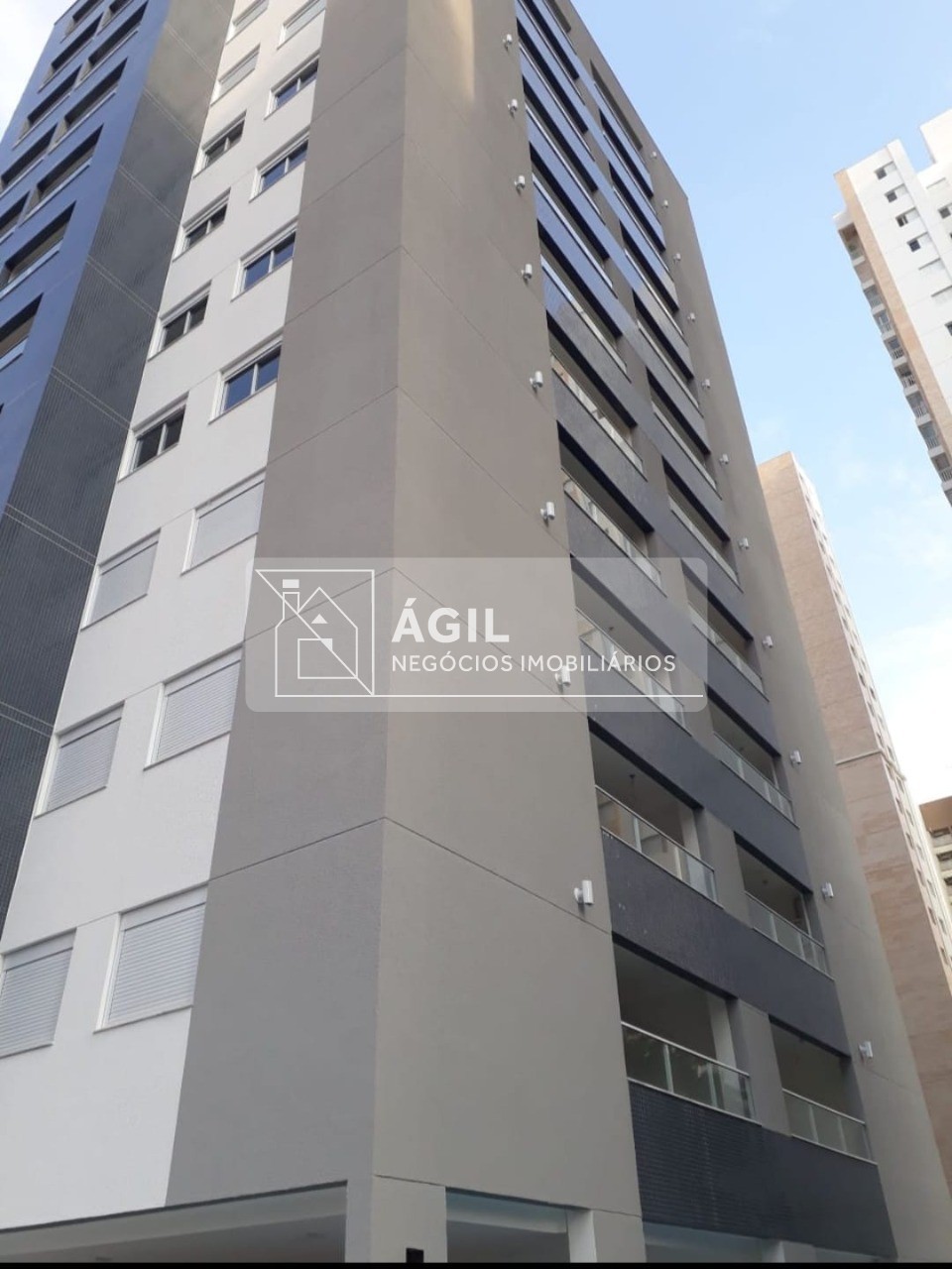 Aluga-se apartamento de 2 dormitórios no jardim aquarius