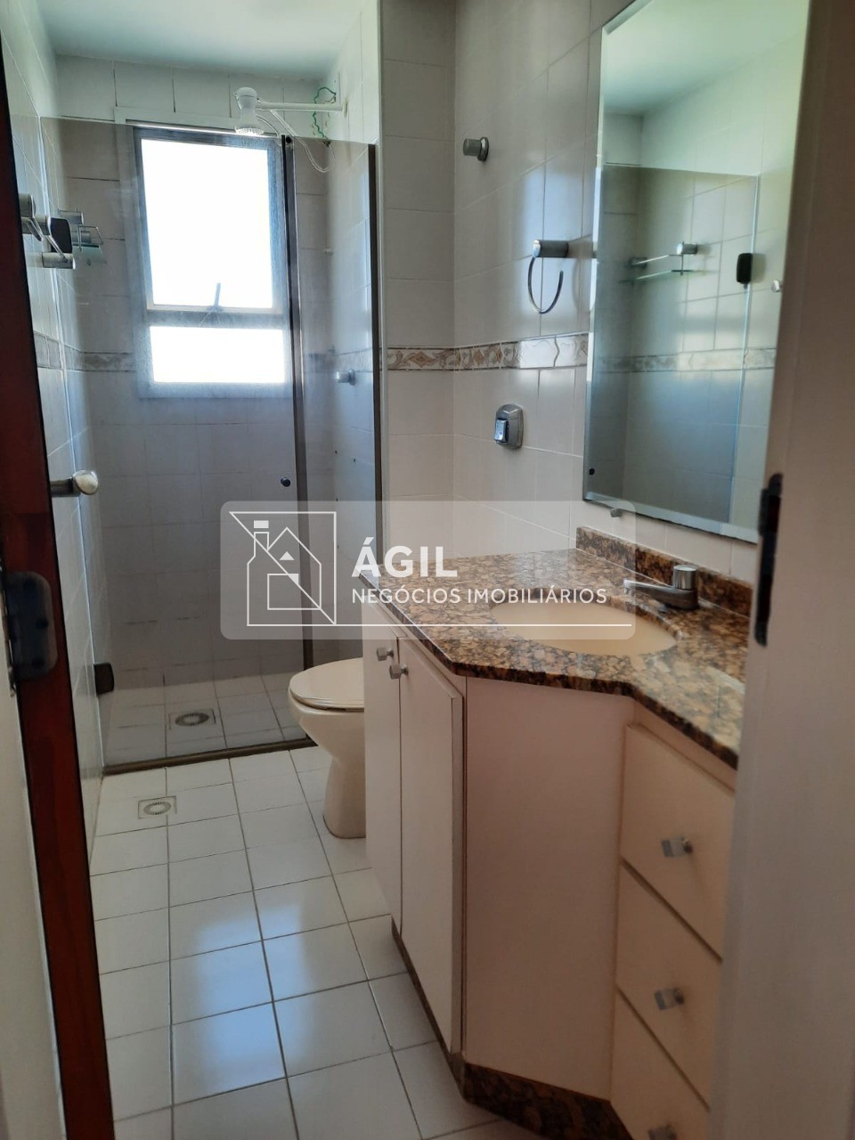 Aluga-se - apartamento - 02 quartos, suite - edifício pontal