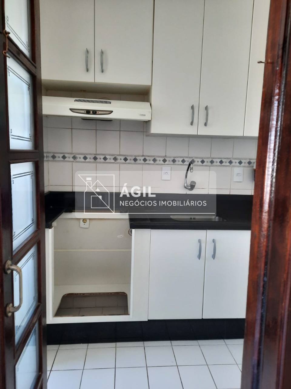 Aluga-se - apartamento - 02 quartos, suite - edifício pontal